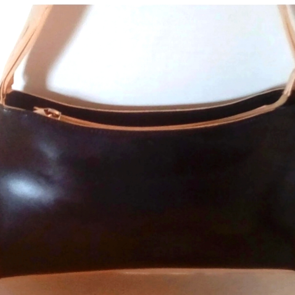 DESIGNER Peleturie Elegant Black and Tan Women's Bag